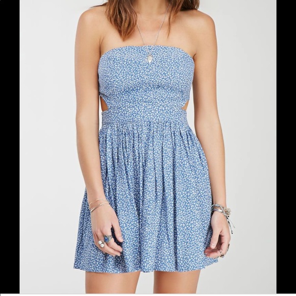 Forever 21 Dresses & Skirts - Forever 21 tie back strapless dress